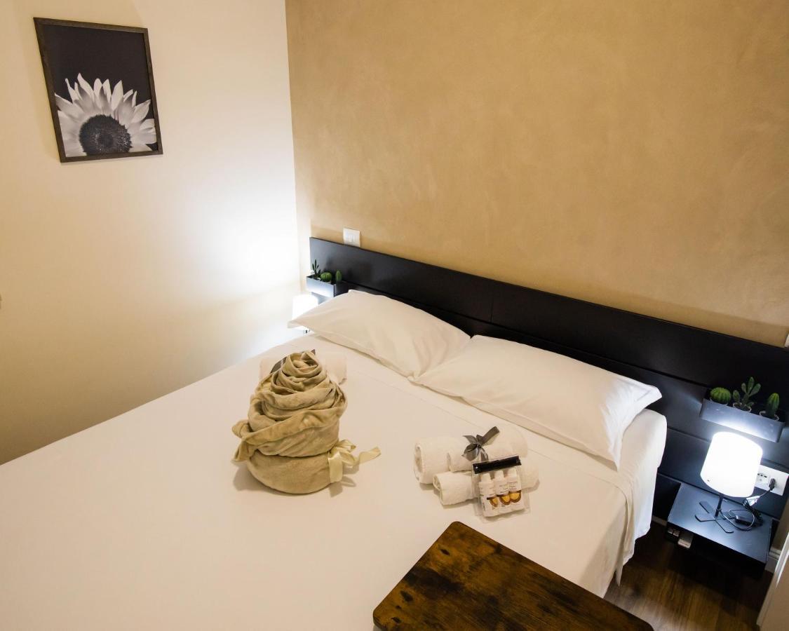 Double Room,1308283558:JPEG